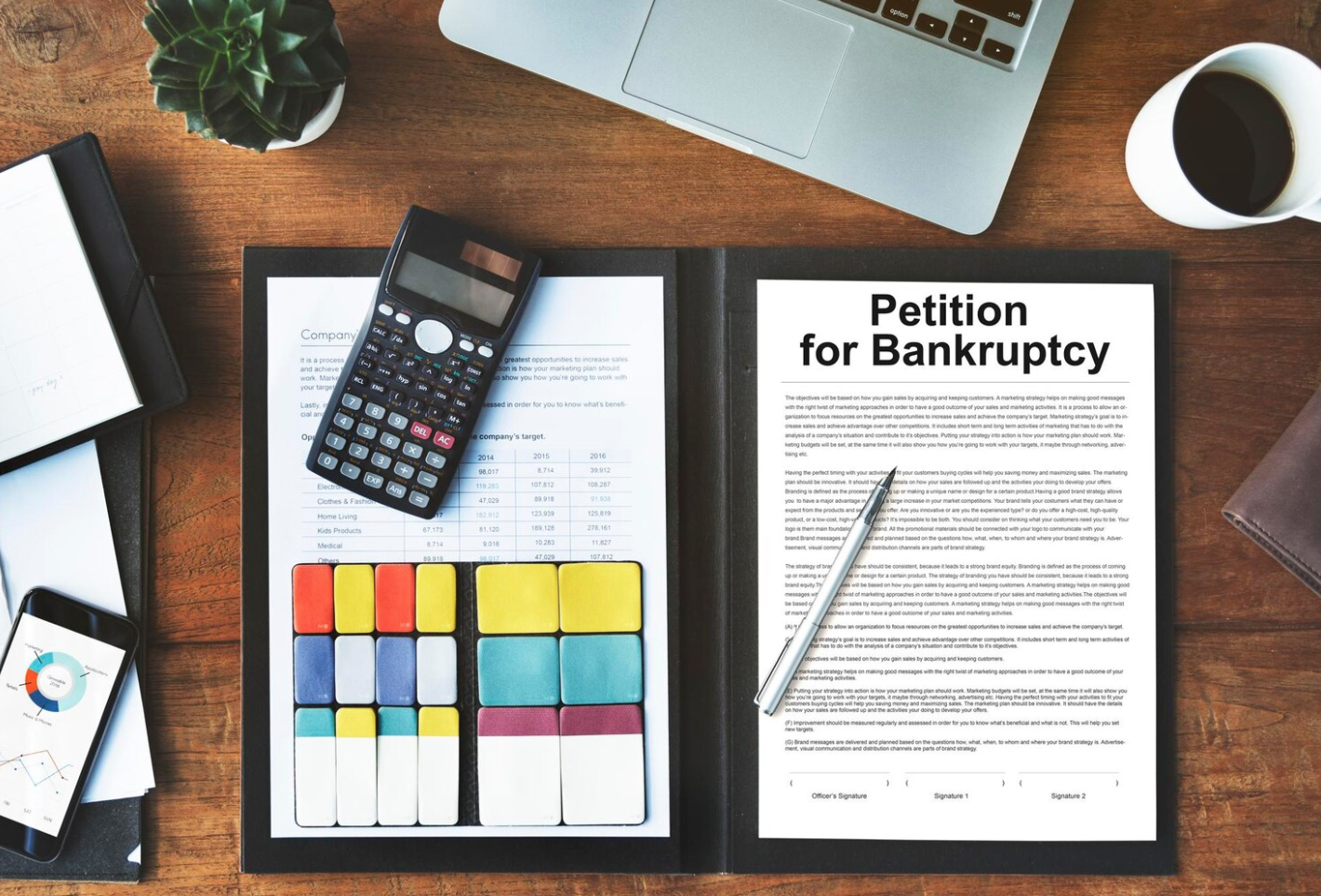 The Pros and Cons of Filing for Chapter 7 vs. Chapter 13 Bankruptcy
